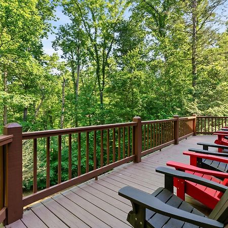 Peaceful Family Cabin With Hot Tub, Game Room, & More! Sevierville Esterno foto