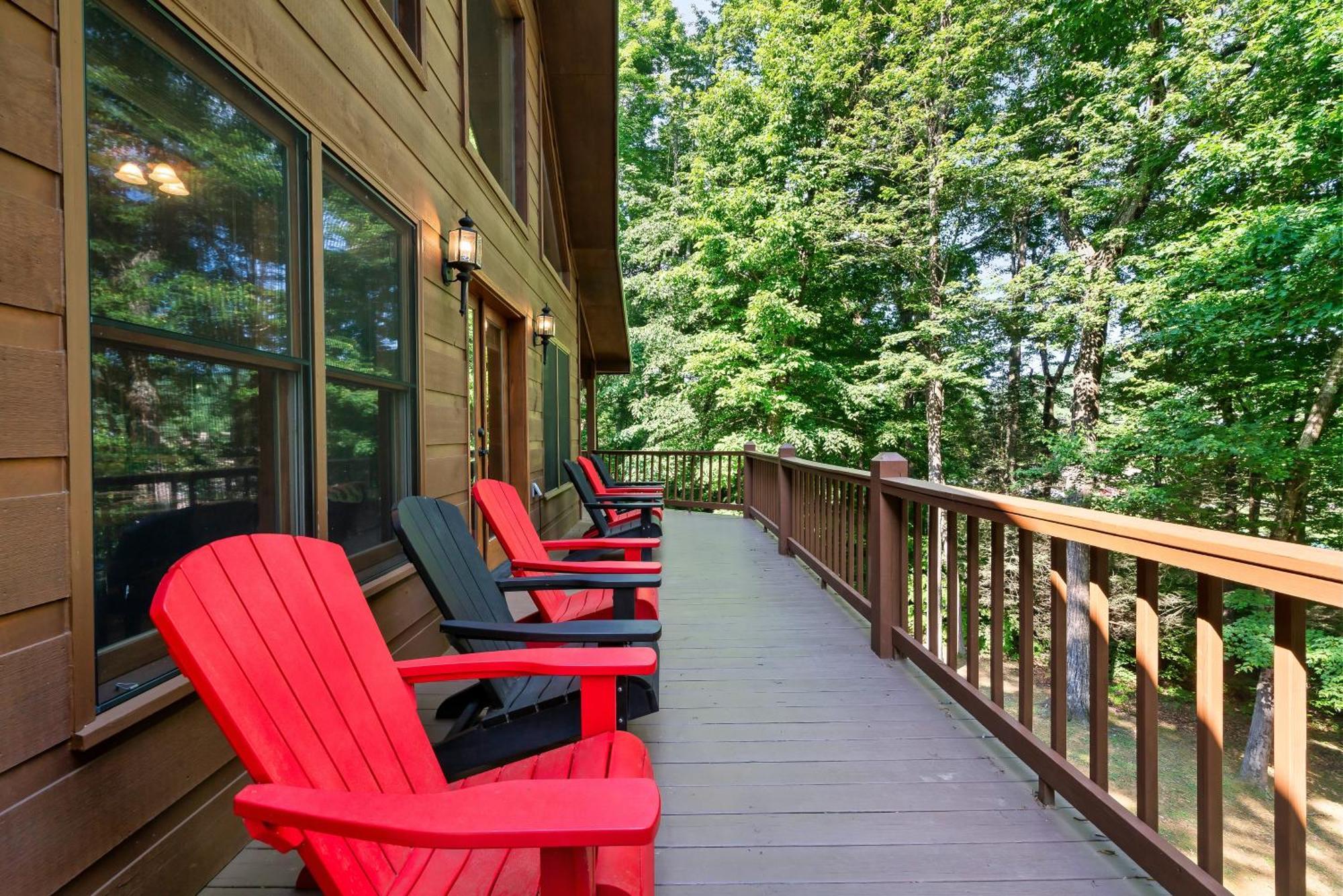 Peaceful Family Cabin With Hot Tub, Game Room, & More! Sevierville Esterno foto