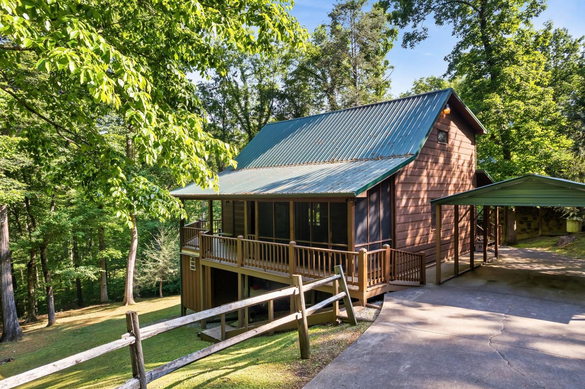 Peaceful Family Cabin With Hot Tub, Game Room, & More! Sevierville Esterno foto