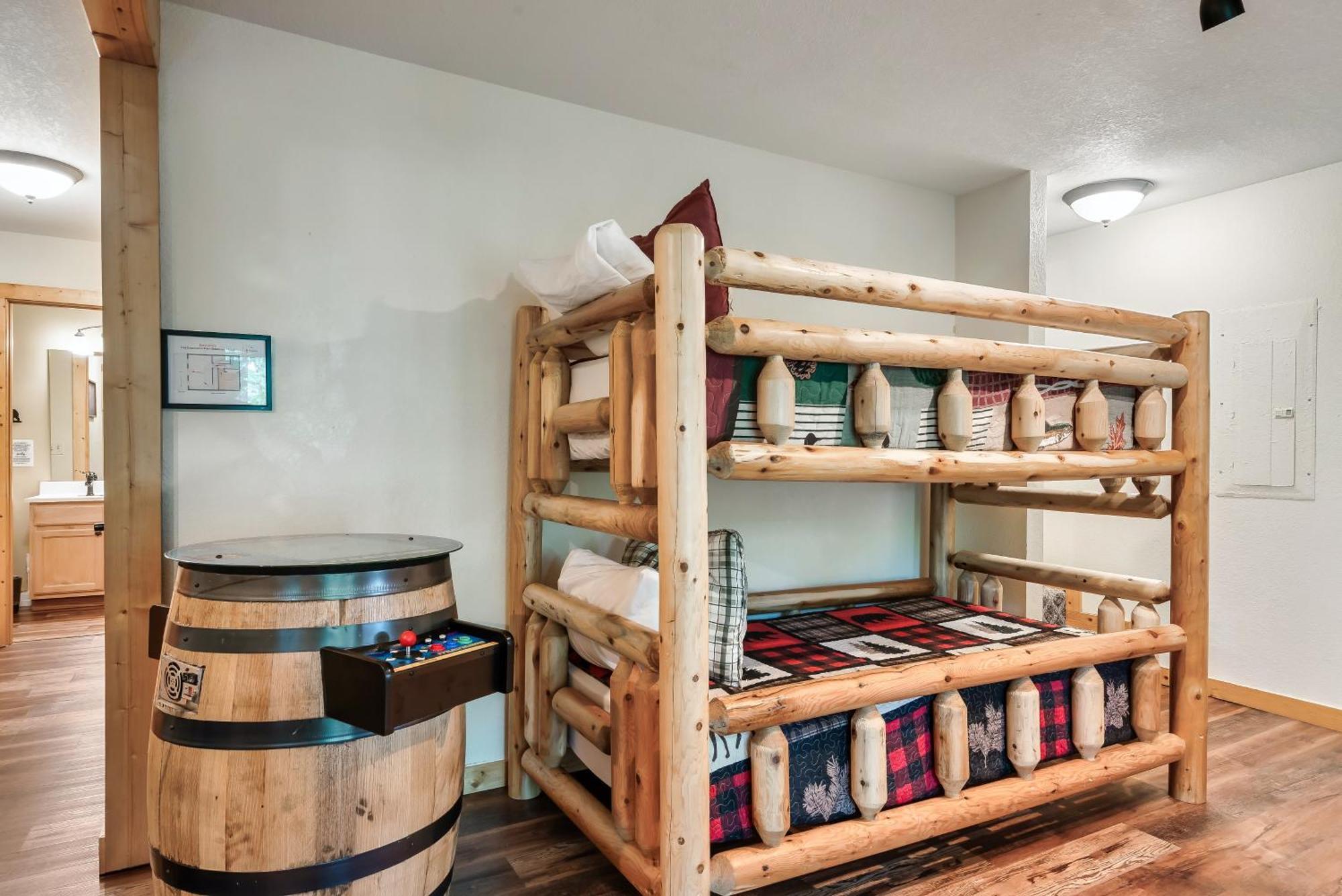 Peaceful Family Cabin With Hot Tub, Game Room, & More! Sevierville Esterno foto