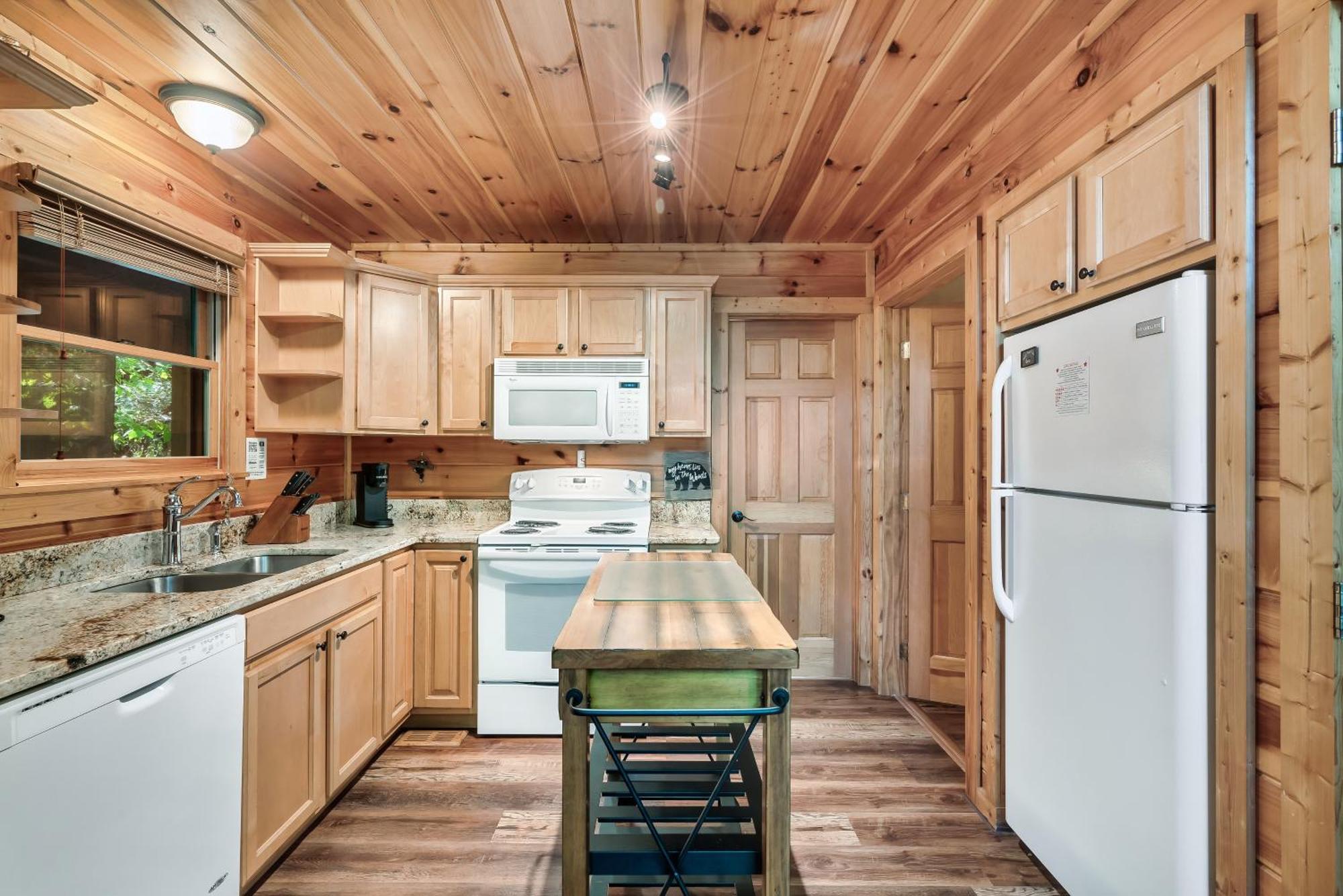 Peaceful Family Cabin With Hot Tub, Game Room, & More! Sevierville Esterno foto